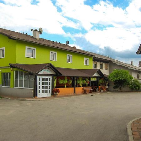 Penzion Pri Slovenc Bed & Breakfast Dol pri Ljubljani Ngoại thất bức ảnh